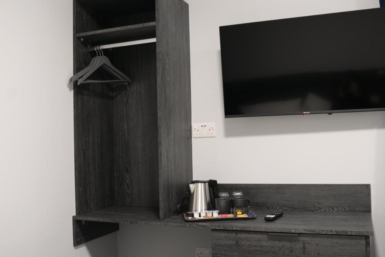 אילפורד Blue Sapphire Hotel מראה חיצוני תמונה