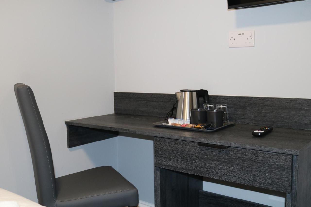אילפורד Blue Sapphire Hotel מראה חיצוני תמונה