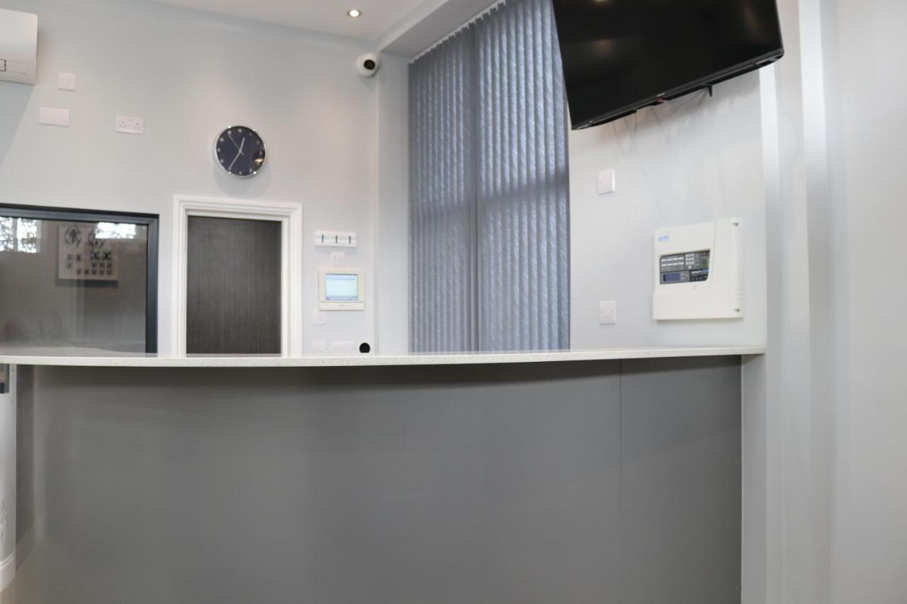 אילפורד Blue Sapphire Hotel מראה חיצוני תמונה