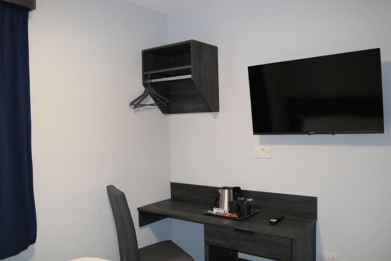 אילפורד Blue Sapphire Hotel מראה חיצוני תמונה