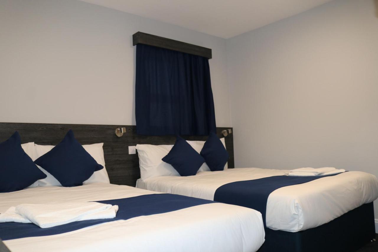אילפורד Blue Sapphire Hotel מראה חיצוני תמונה