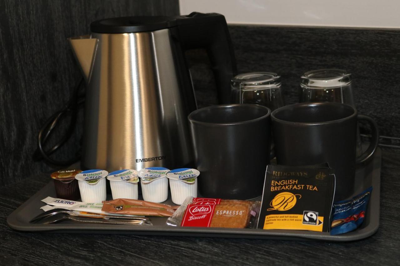 אילפורד Blue Sapphire Hotel מראה חיצוני תמונה