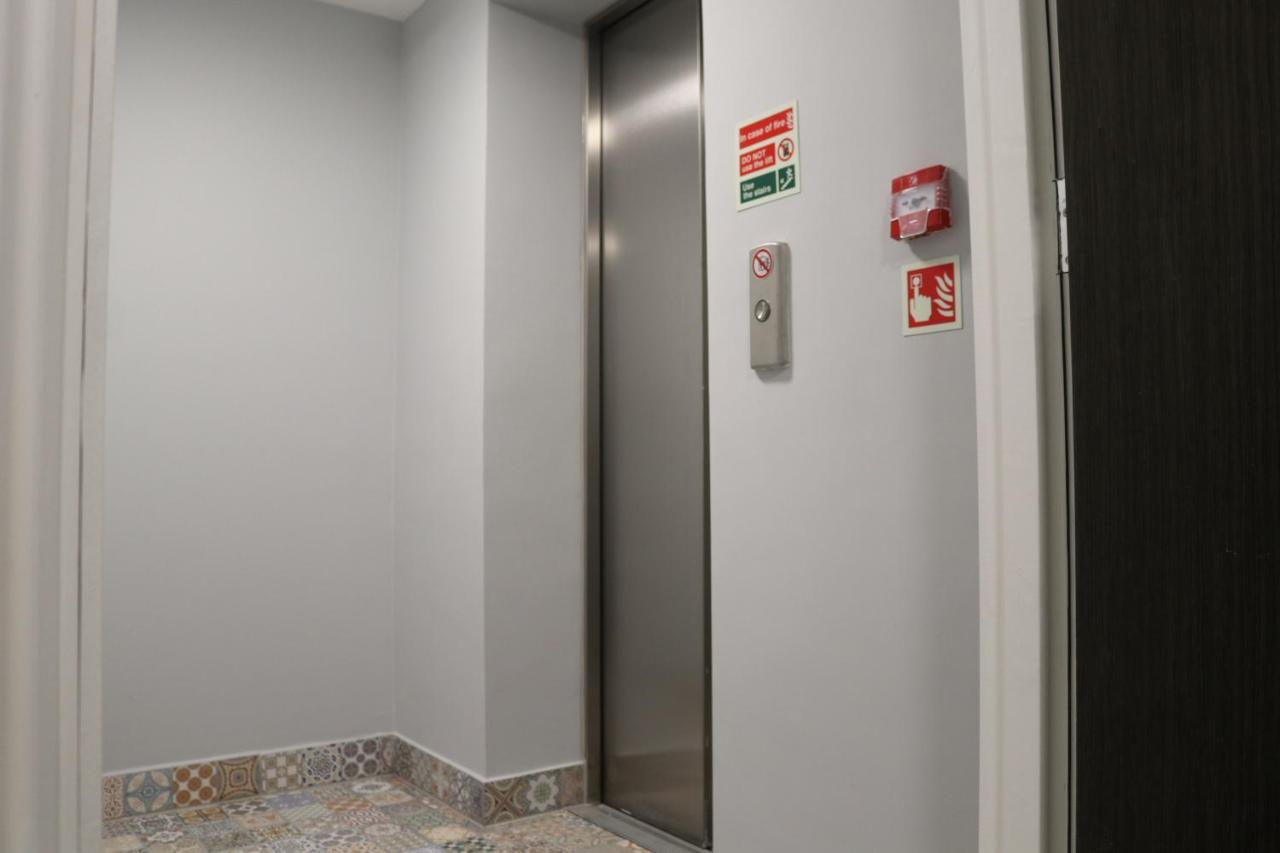 אילפורד Blue Sapphire Hotel מראה חיצוני תמונה