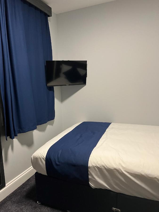 אילפורד Blue Sapphire Hotel מראה חיצוני תמונה